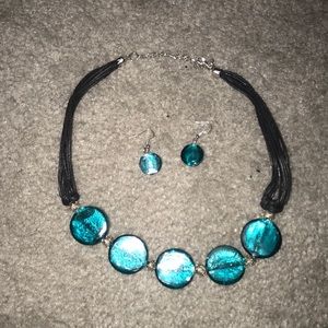 TEAL/AQUA NECKLACE W/ MATCHING EARRINGS